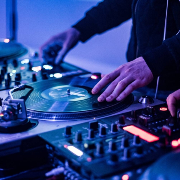 Adresse - Horaires - Téléphone - rooftop frejus - restaurant bord de mer fréjus