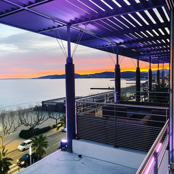 Sunset - restaurant plage frejus - restaurant bord de mer fréjus - rooftop frejus
